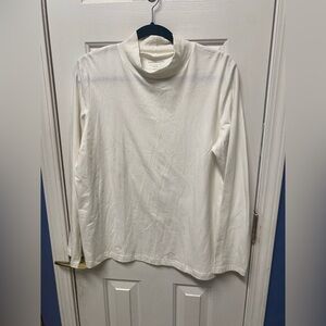 Croft&Barrow women, white long sleeve turtleneck, classic tee top size XL